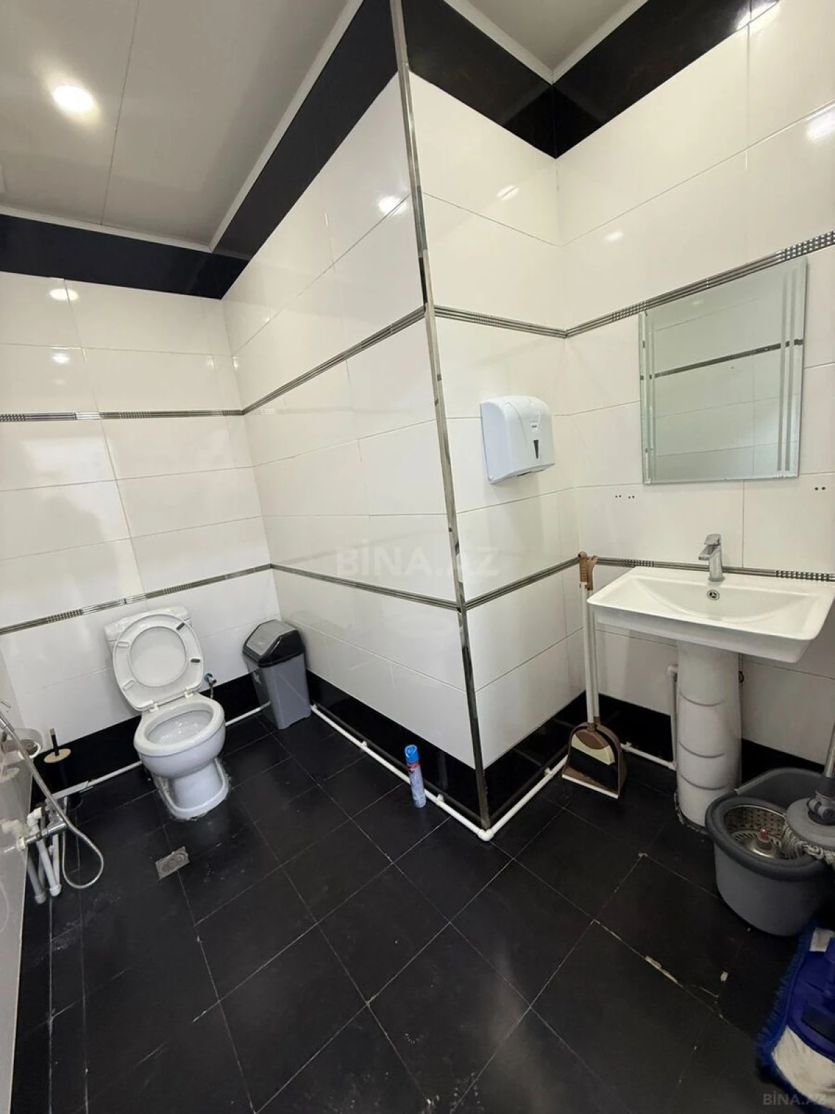 Kirayə verilir 2 otaqlı ofis 70 m²