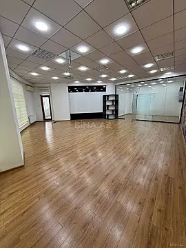 Kirayə verilir 2 otaqlı ofis 70 m²
