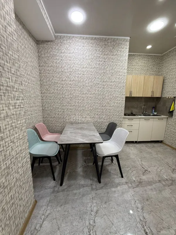 Kirayə verilir 2 otaqlı ofis 70 m²