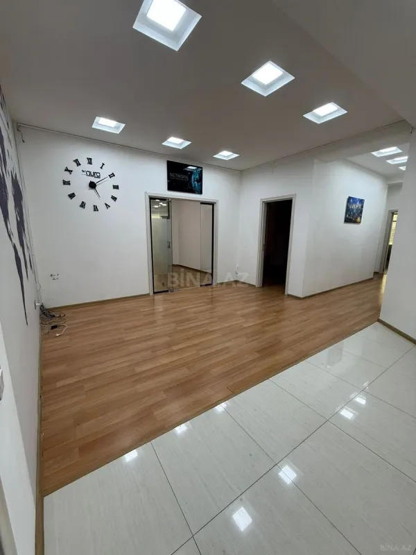 Kirayə verilir 2 otaqlı ofis 70 m²