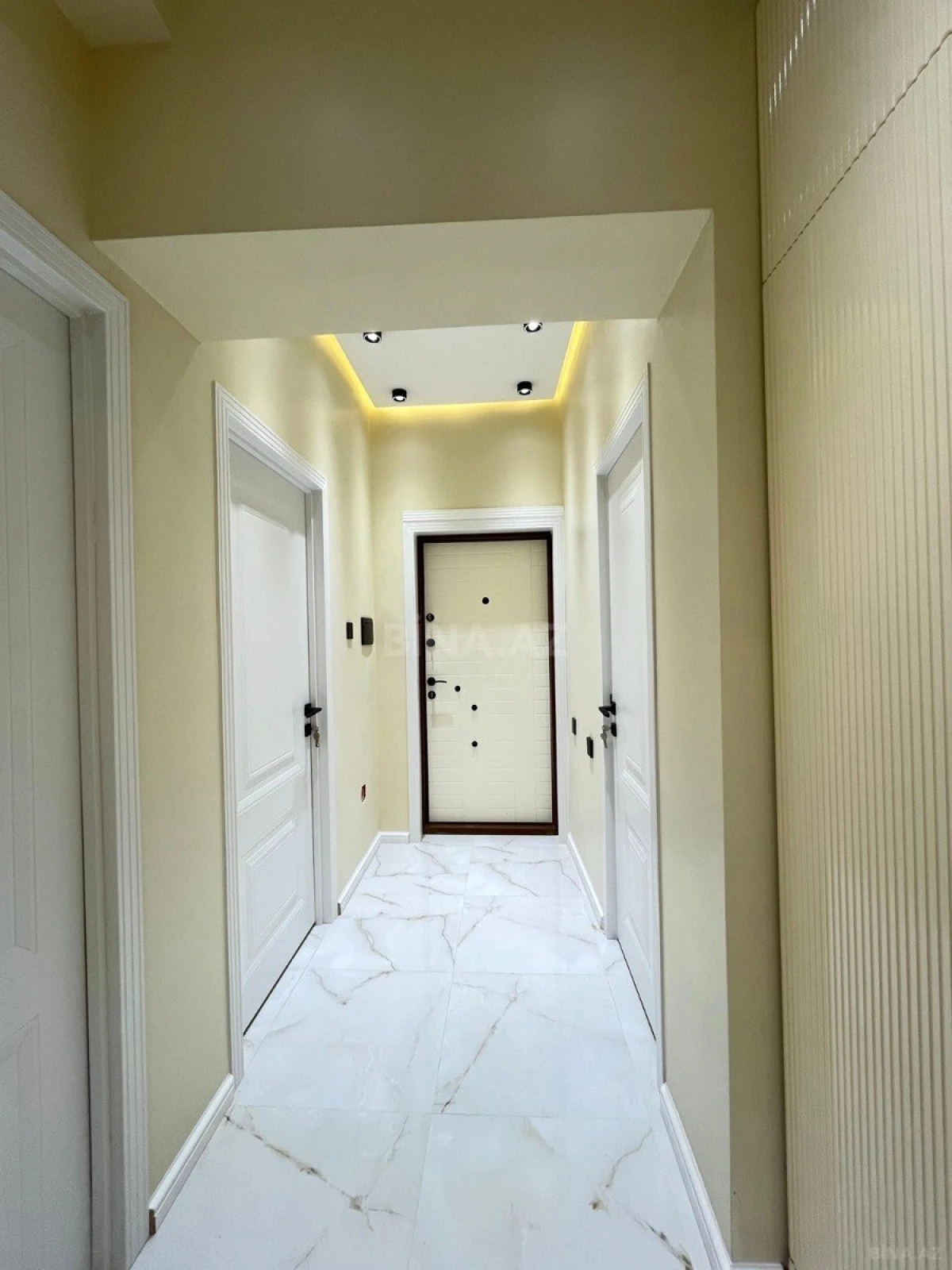 Satılır 2 otaqlı mənzil 58 m²