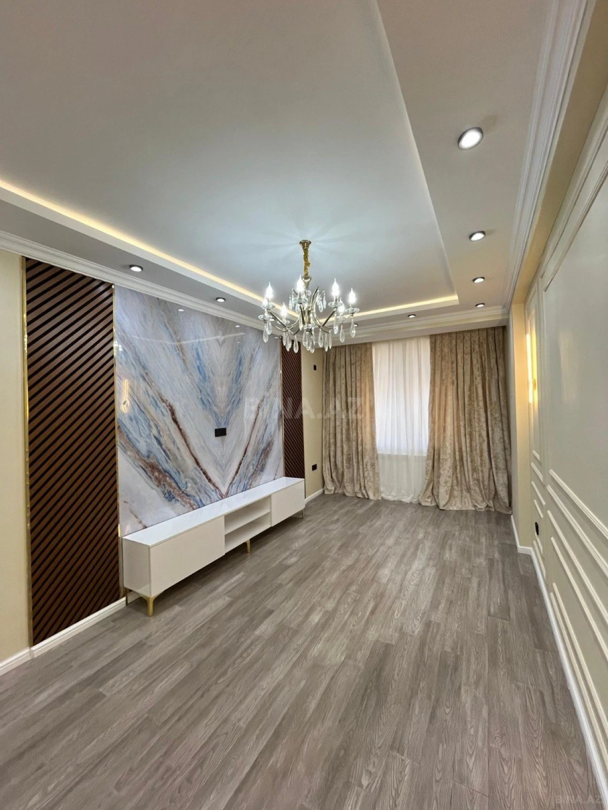Satılır 2 otaqlı mənzil 58 m²