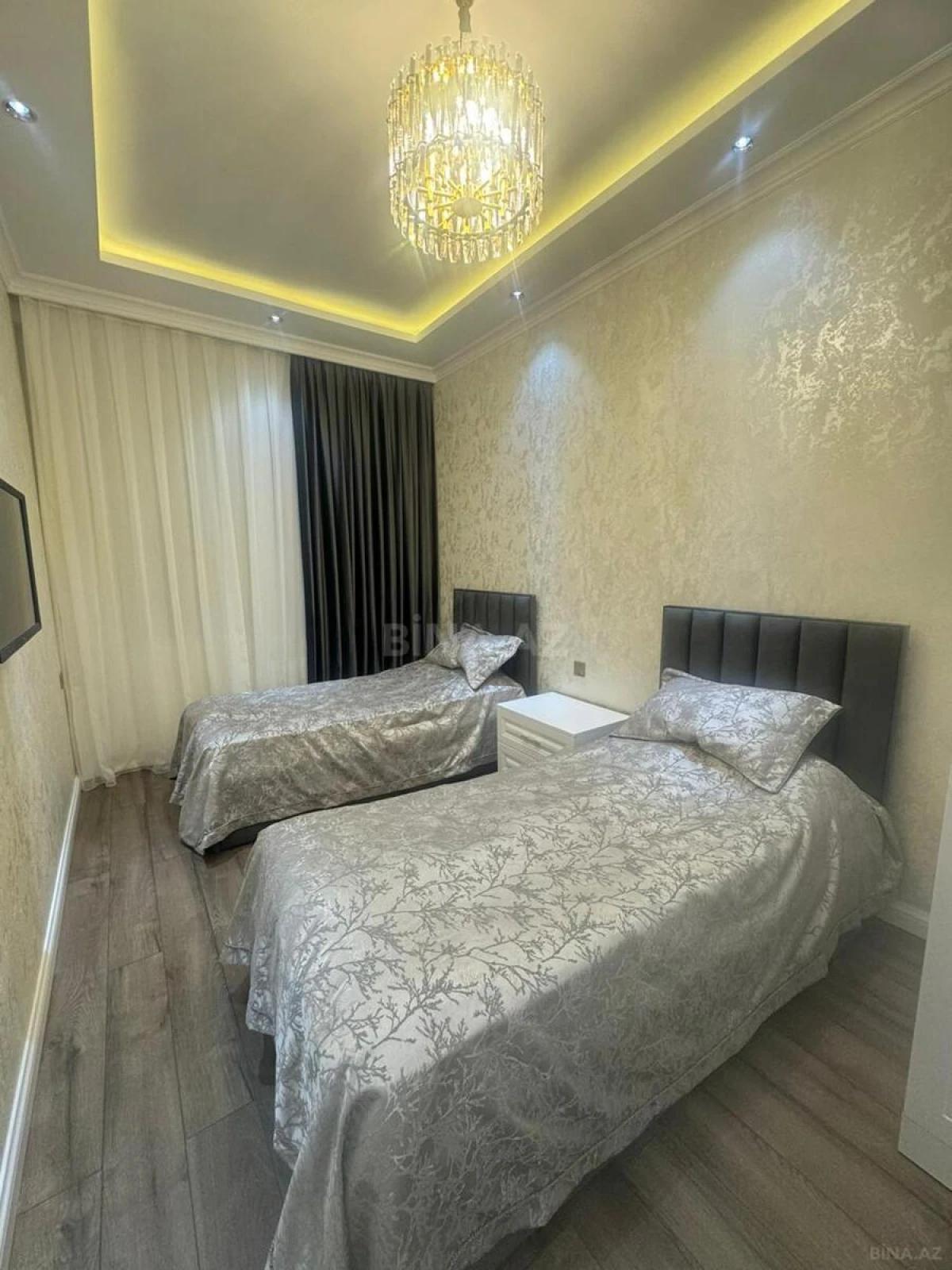 Satılır 3 otaqlı mənzil 106 m²