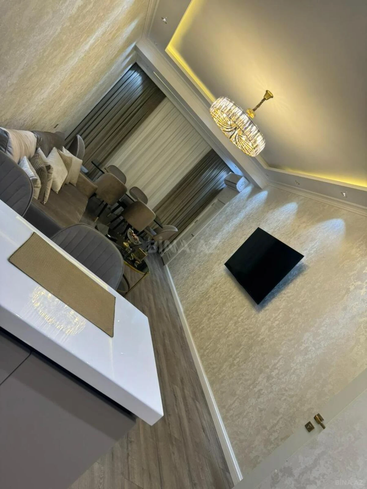 Satılır 3 otaqlı mənzil 106 m²