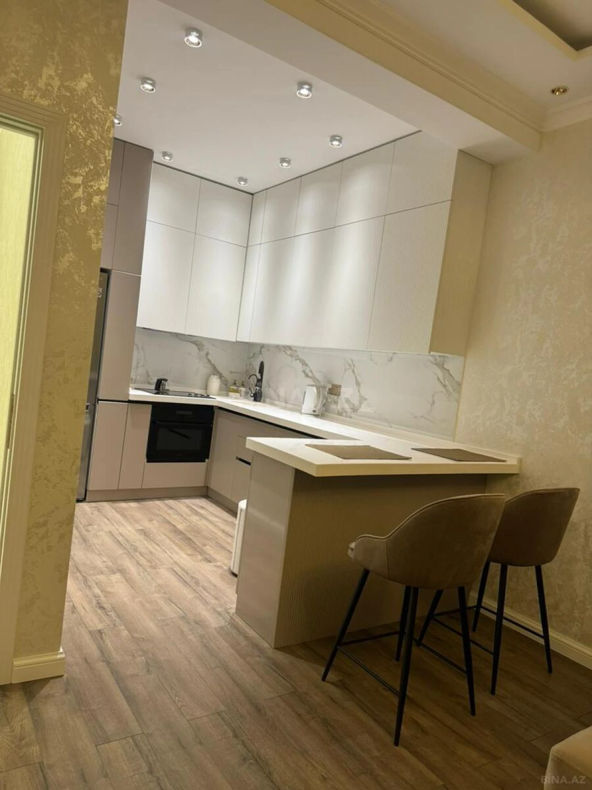 Satılır 3 otaqlı mənzil 106 m²