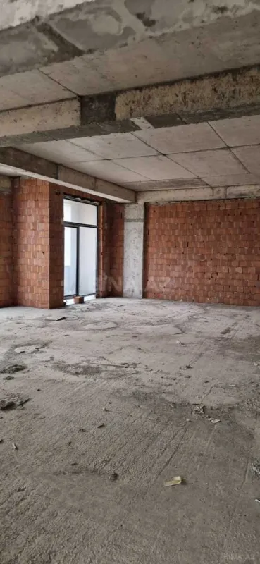 Satılır 3 otaqlı mənzil 130 m²