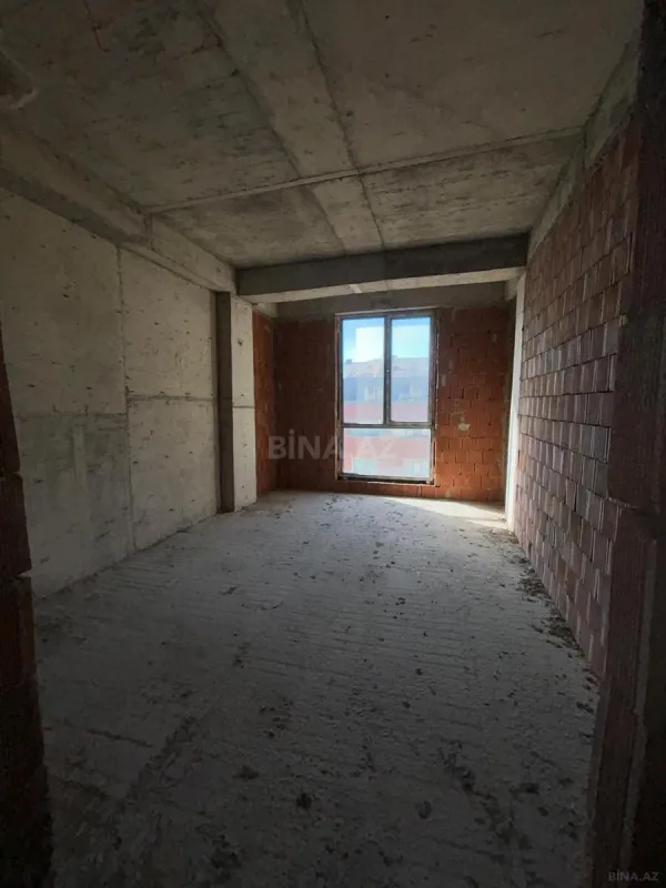 Satılır 3 otaqlı mənzil 130 m²