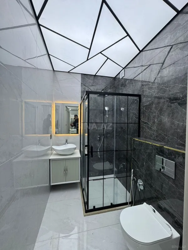 Satılır 3 otaqlı mənzil 140 m²