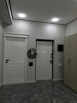 Kirayə verilir 4 otaqlı mənzil 130 m²