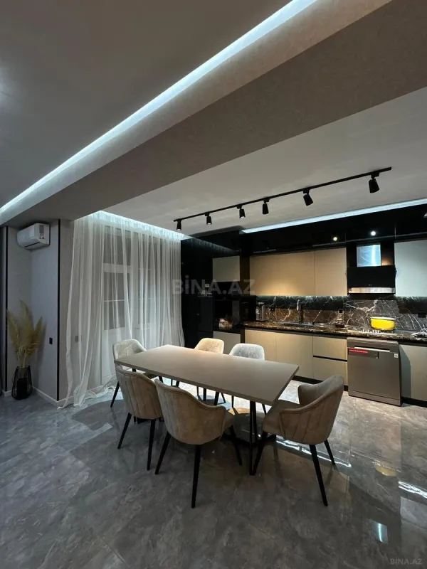 Kirayə verilir 4 otaqlı mənzil 130 m²