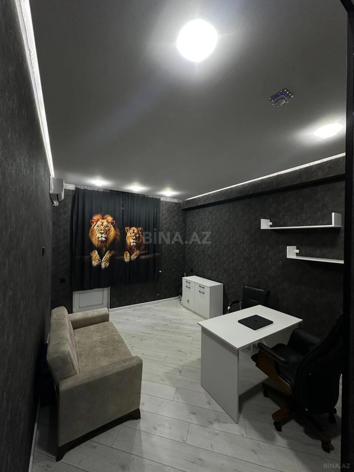 Kirayə verilir 4 otaqlı mənzil 130 m²