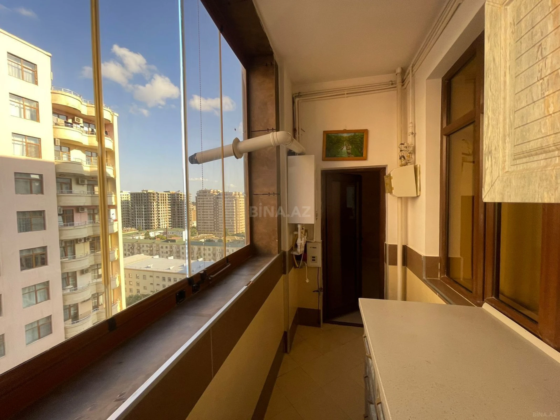 Satılır 3 otaqlı mənzil 157 m²