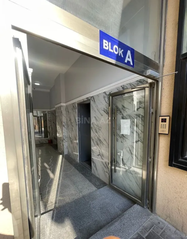 Satılır 3 otaqlı mənzil 157 m²