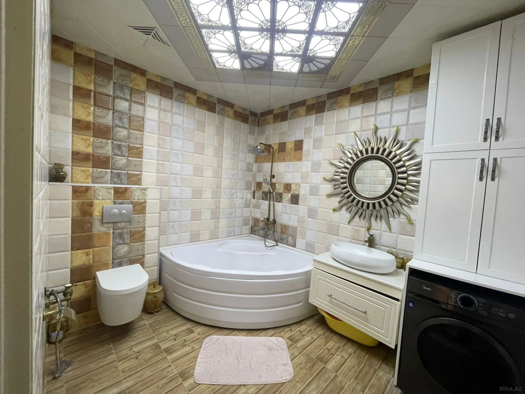 Satılır 3 otaqlı mənzil 157 m²