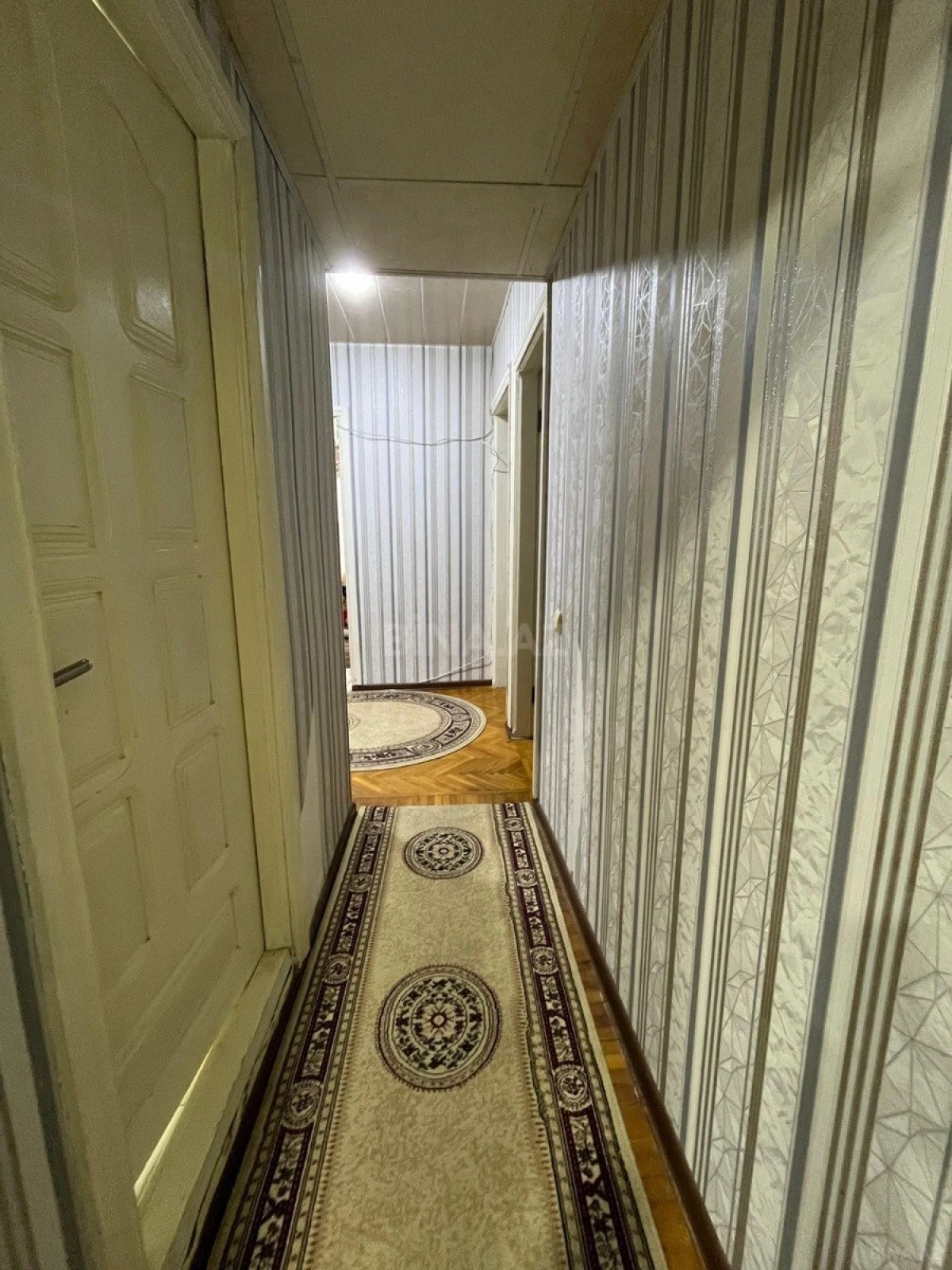 Satılır 4 otaqlı mənzil 110 m²