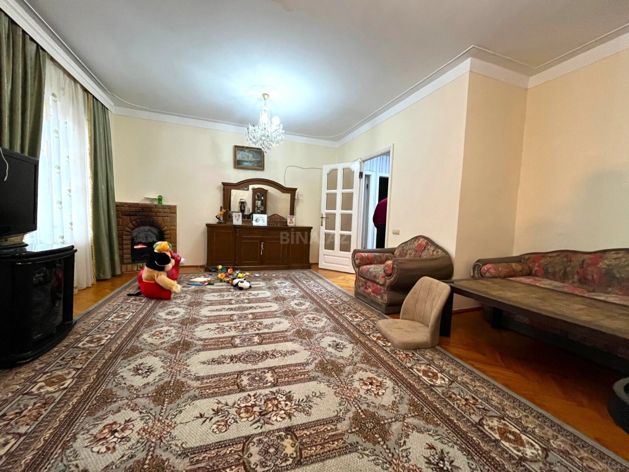 Satılır 4 otaqlı mənzil 110 m²