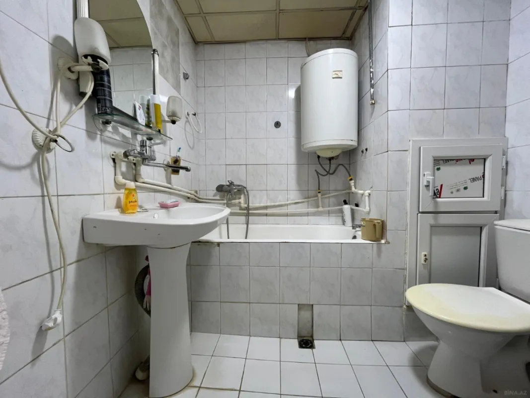 Satılır 4 otaqlı mənzil 110 m²