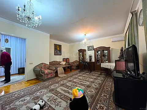 Satılır 4 otaqlı mənzil 110 m²