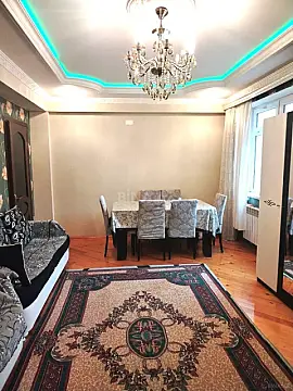 Satılır 2 otaqlı mənzil 60 m² — Bakı, İnşaatçılar 2 otaq 60.00 m²