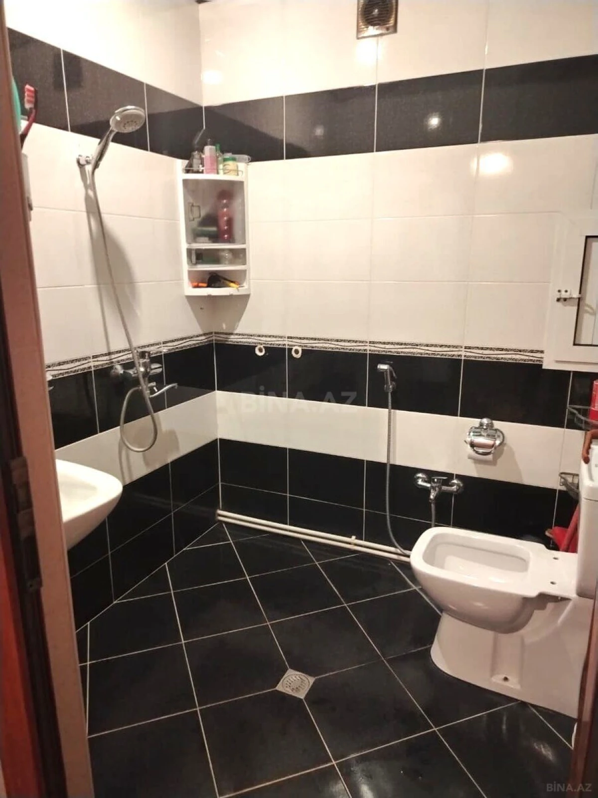 Satılır 2 otaqlı mənzil 60 m²