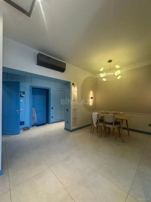 Satılır 2 otaqlı mənzil 68 m²