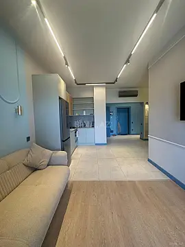 Satılır 2 otaqlı mənzil 68 m²