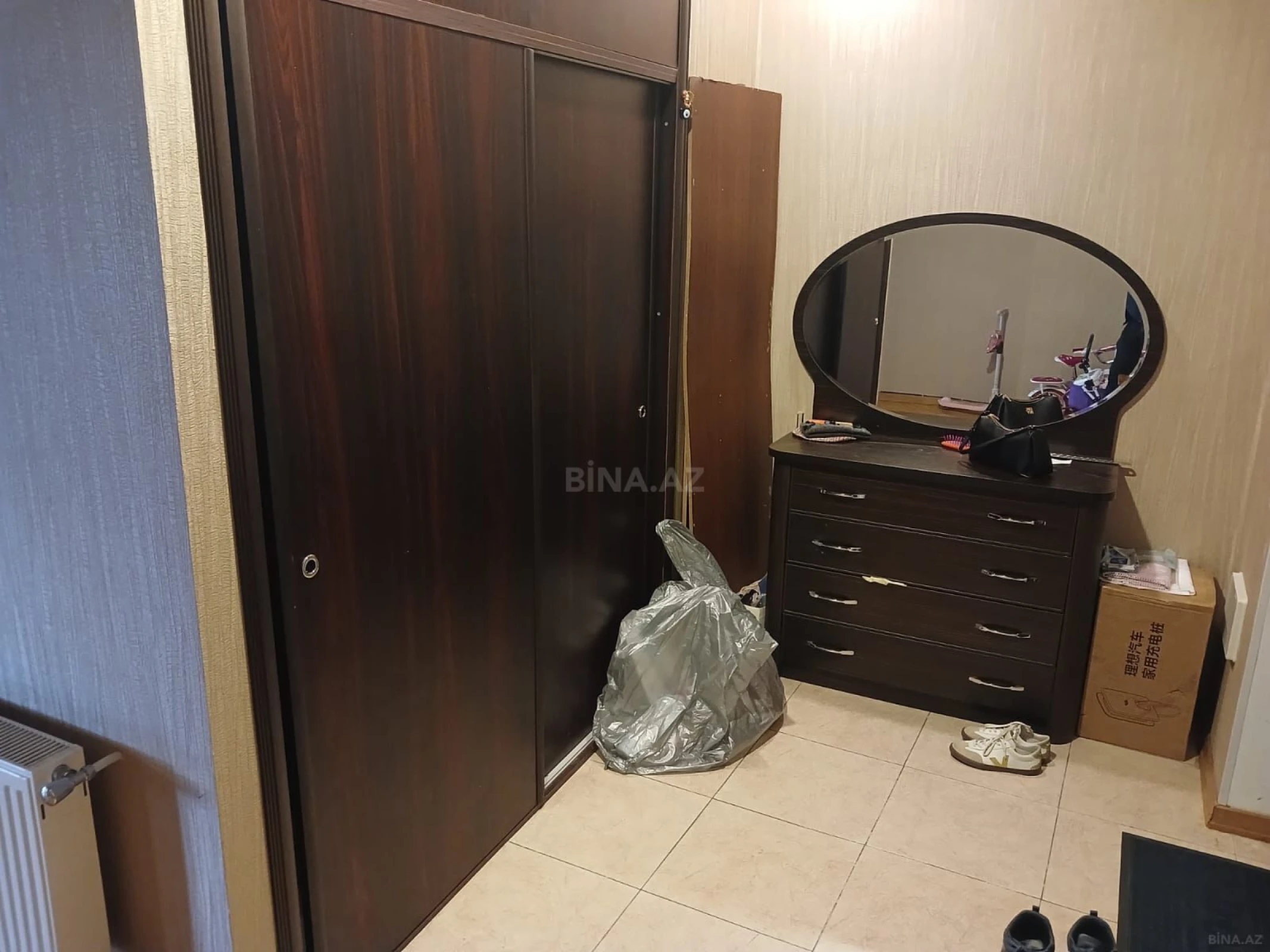 Satılır 3 otaqlı mənzil 137 m²