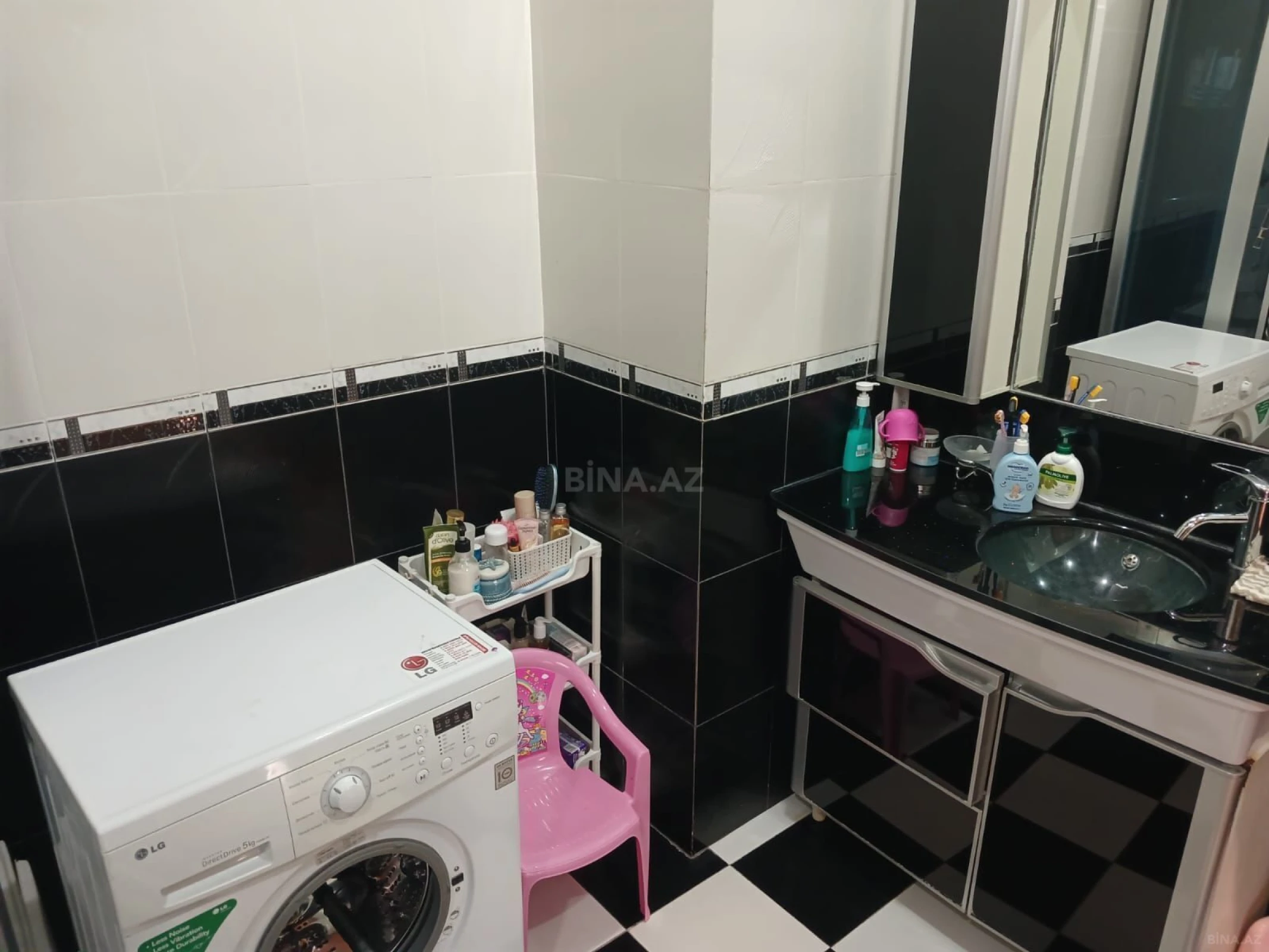 Satılır 3 otaqlı mənzil 137 m²