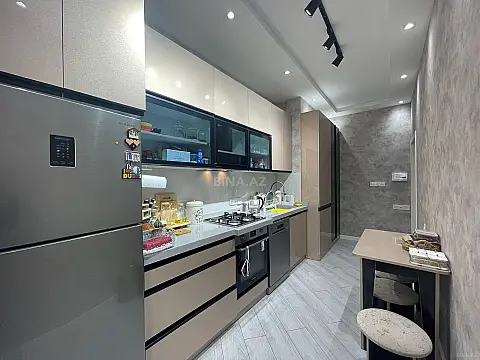 Satılır 2 otaqlı mənzil 72 m²