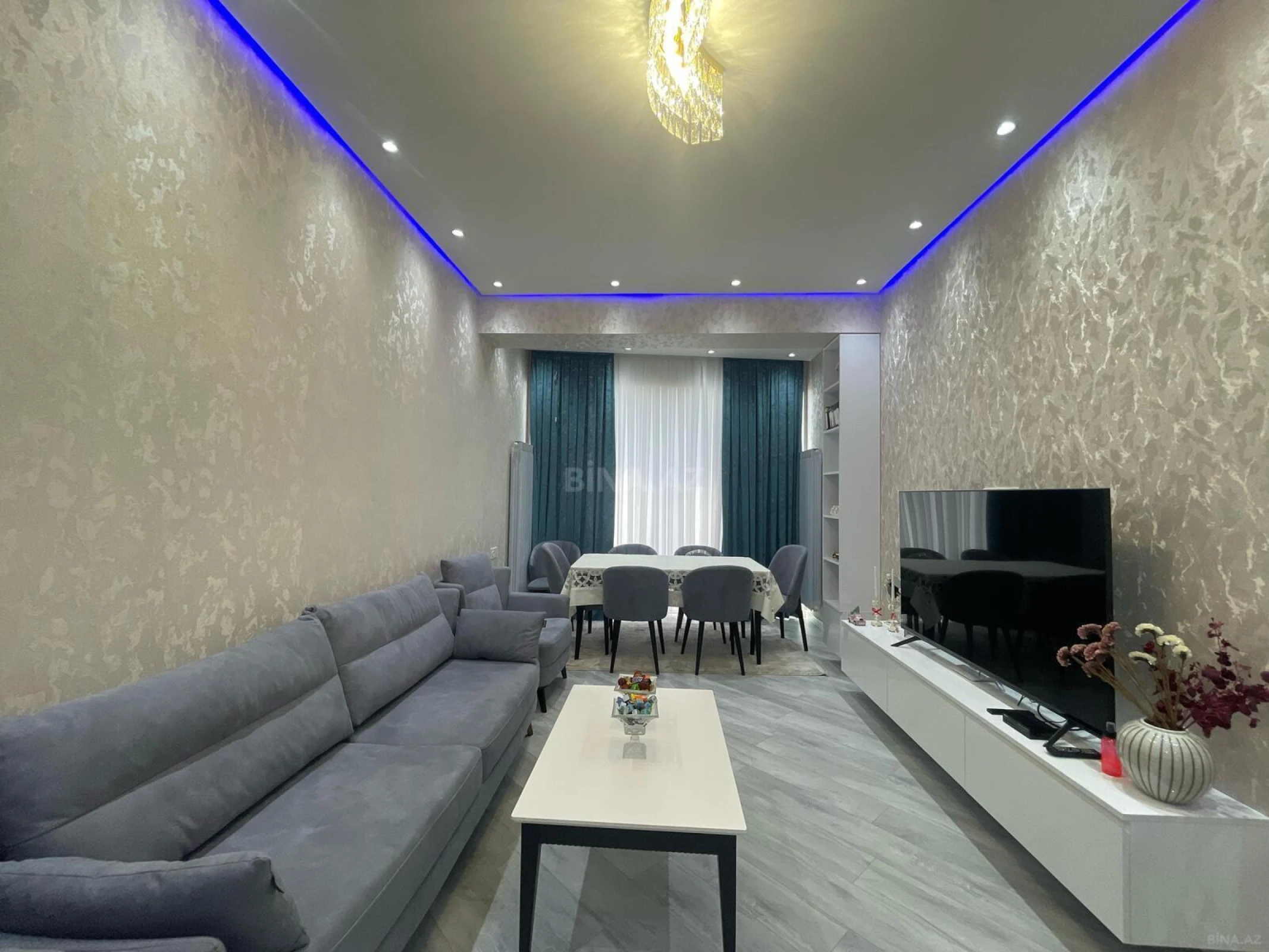 Satılır 2 otaqlı mənzil 72 m²
