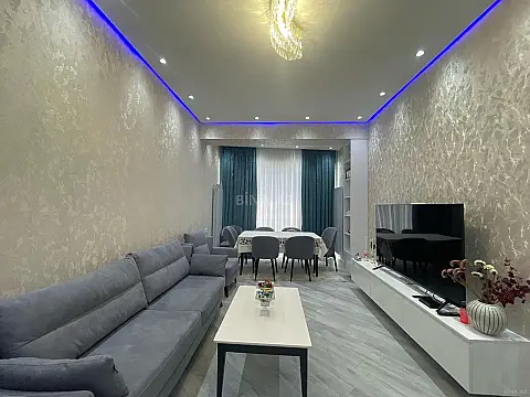 Satılır 2 otaqlı mənzil 72 m²