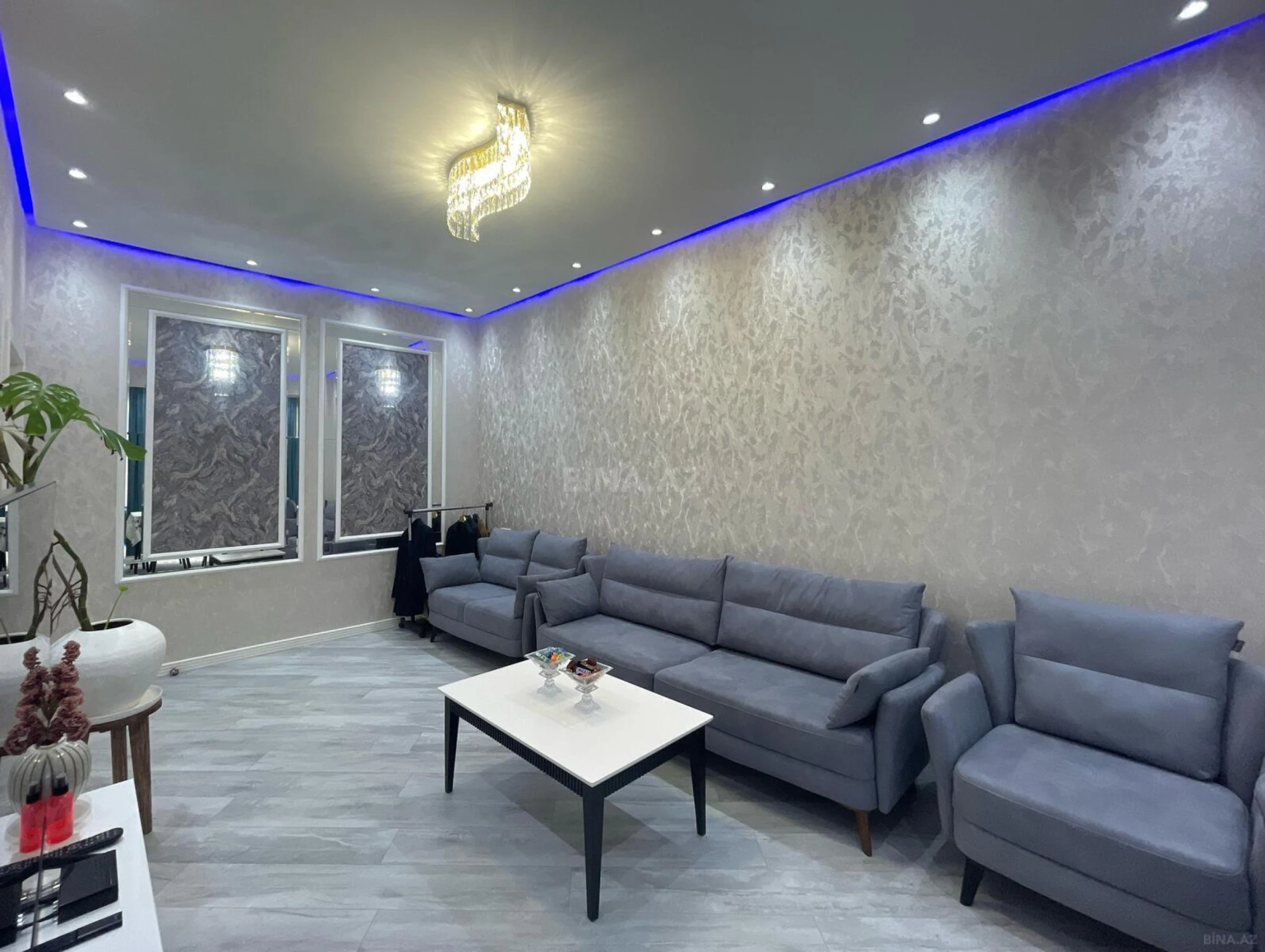 Satılır 2 otaqlı mənzil 72 m²