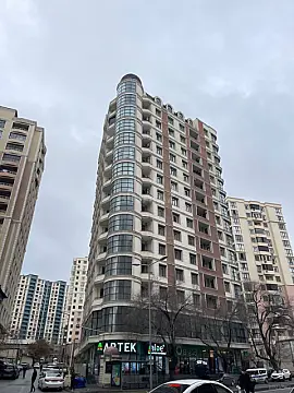 Satılır 5 otaqlı mənzil 218 m² — Bakı 5 otaq 218.00 m²