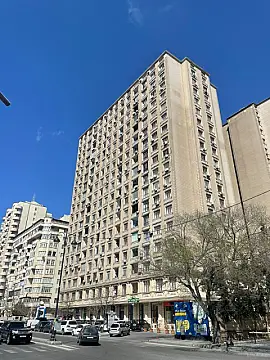 Satılır 3 otaqlı mənzil 75 m² — Bakı, İnşaatçılar 3 otaq 75.00 m²