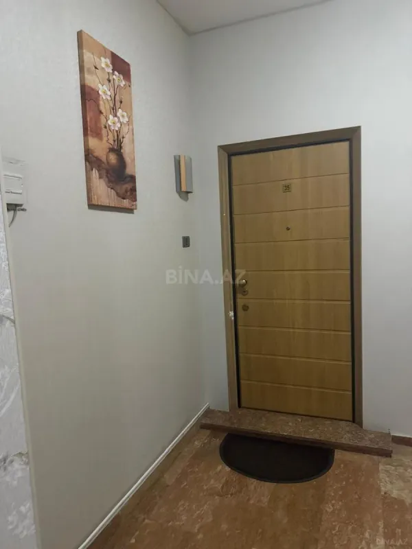 Satılır 4 otaqlı mənzil 218 m²