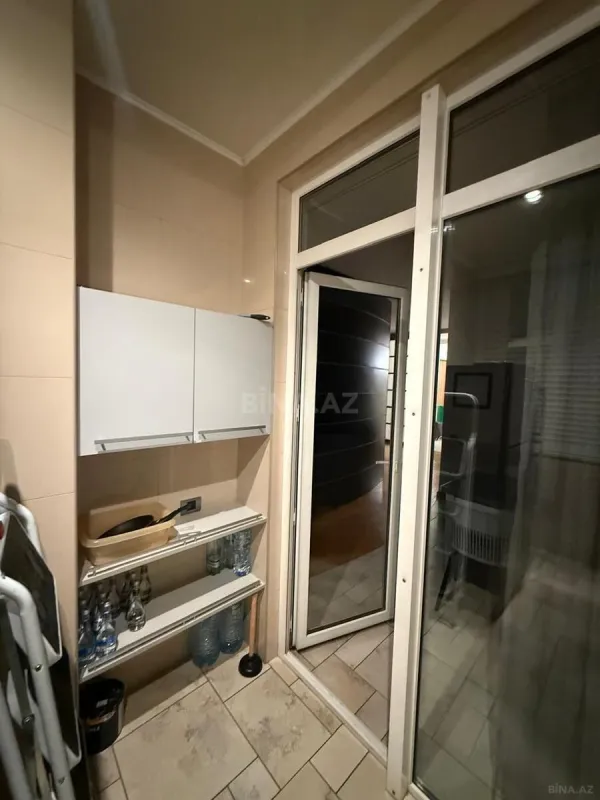 Satılır 4 otaqlı mənzil 218 m²