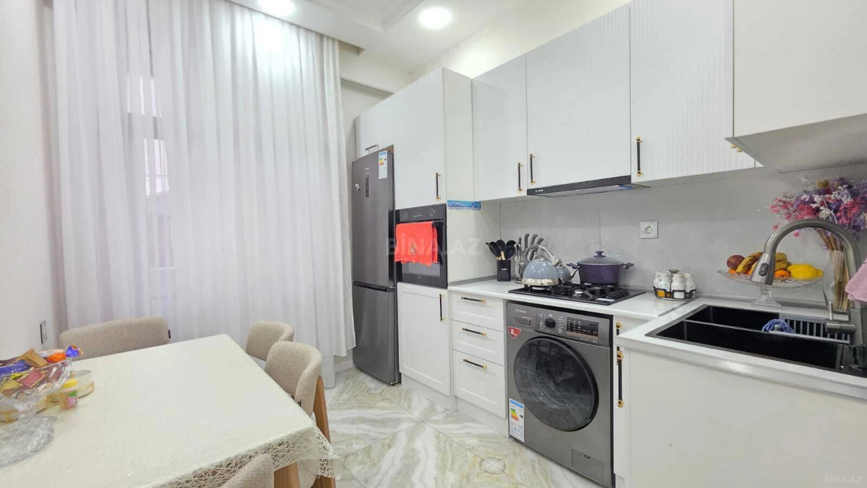 Satılır 2 otaqlı mənzil 52 m²