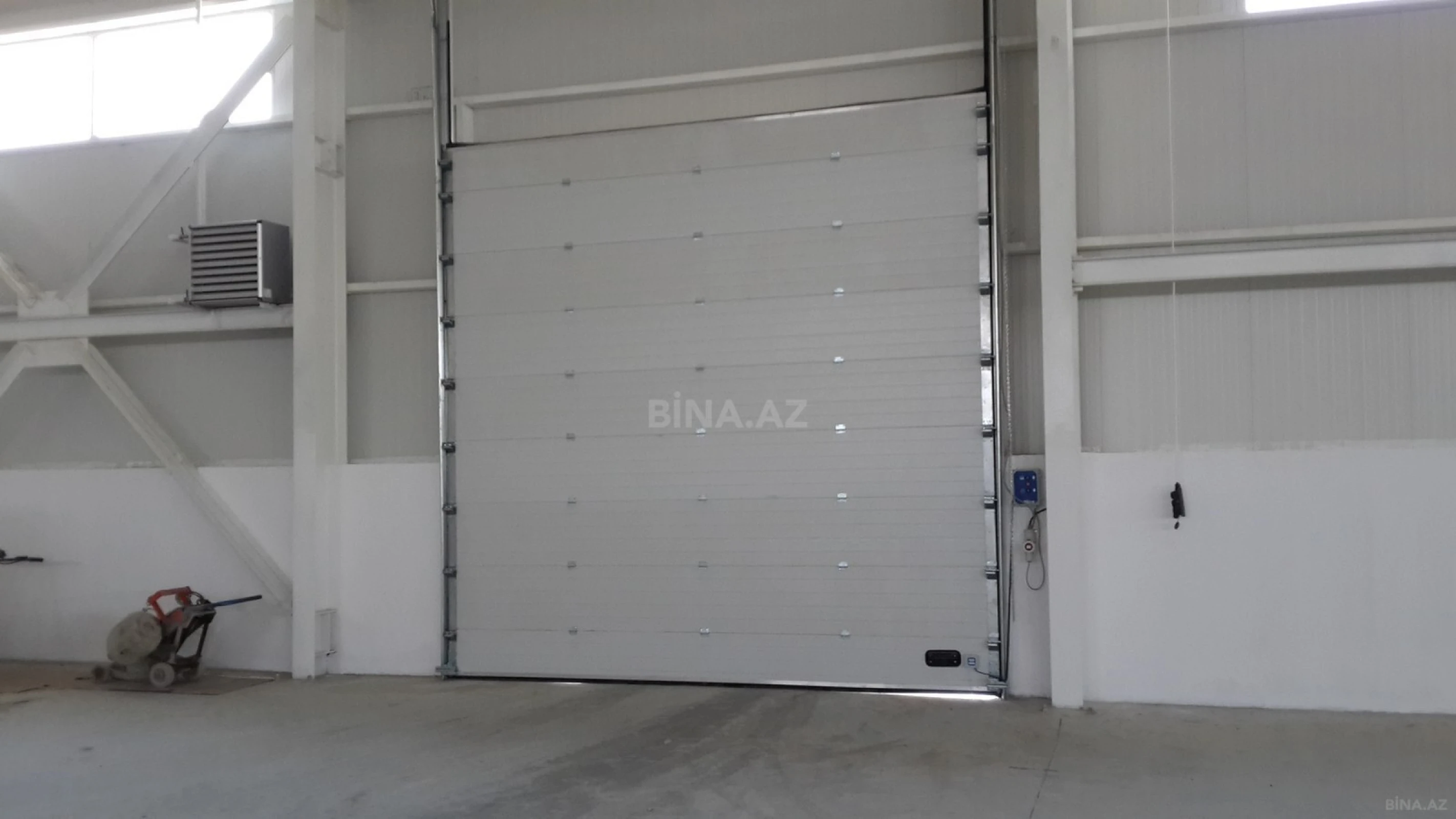 Kirayə verilir obyekt 2000 m²