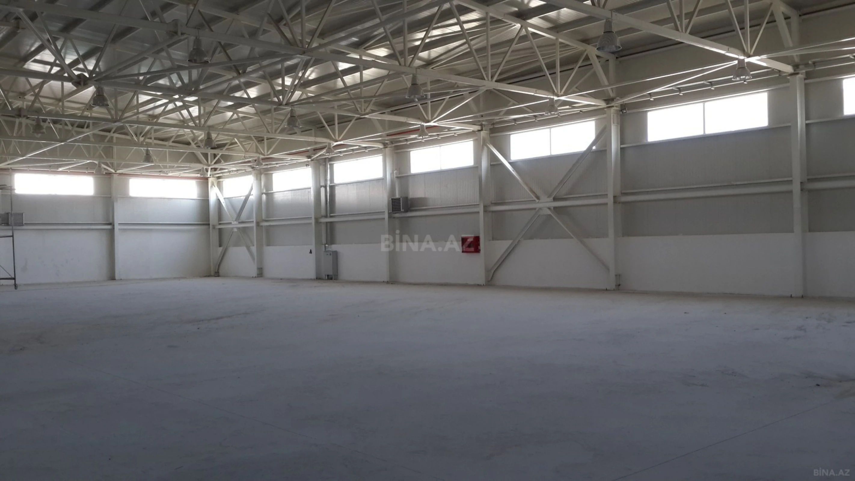 Kirayə verilir obyekt 2000 m²