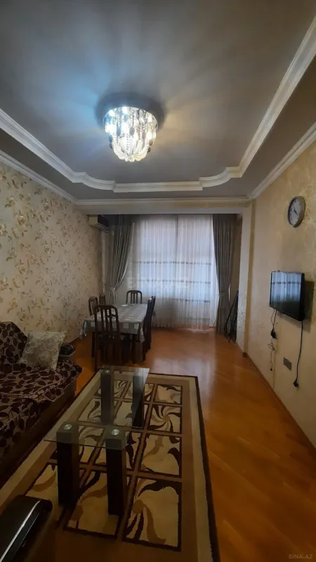 Kirayə verilir 2 otaqlı mənzil 65 m²