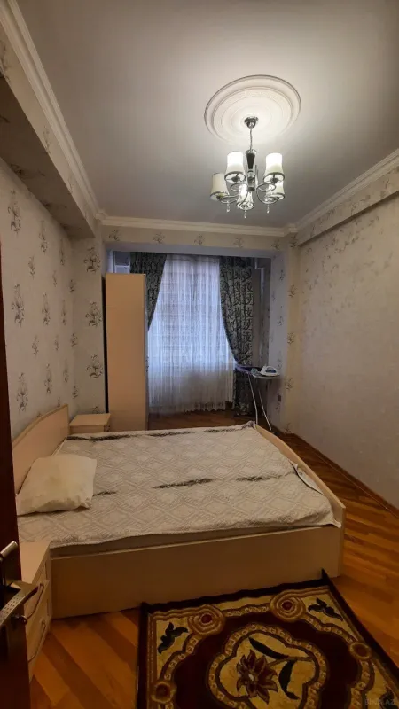 Kirayə verilir 2 otaqlı mənzil 65 m²
