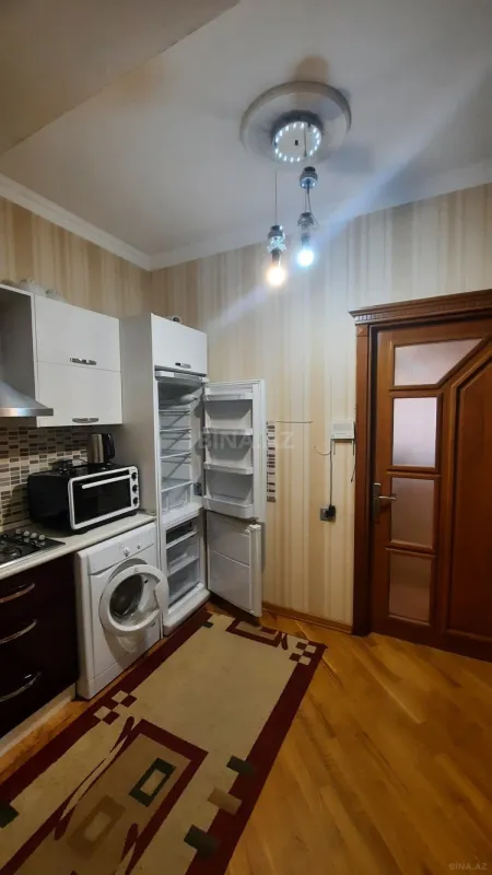 Kirayə verilir 2 otaqlı mənzil 65 m²