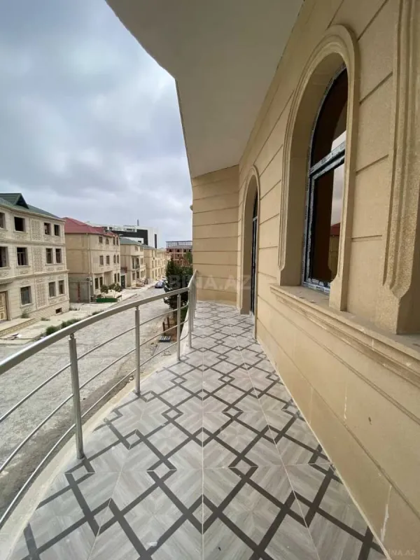 Kirayə verilir 13 otaqlı ofis 1000 m²