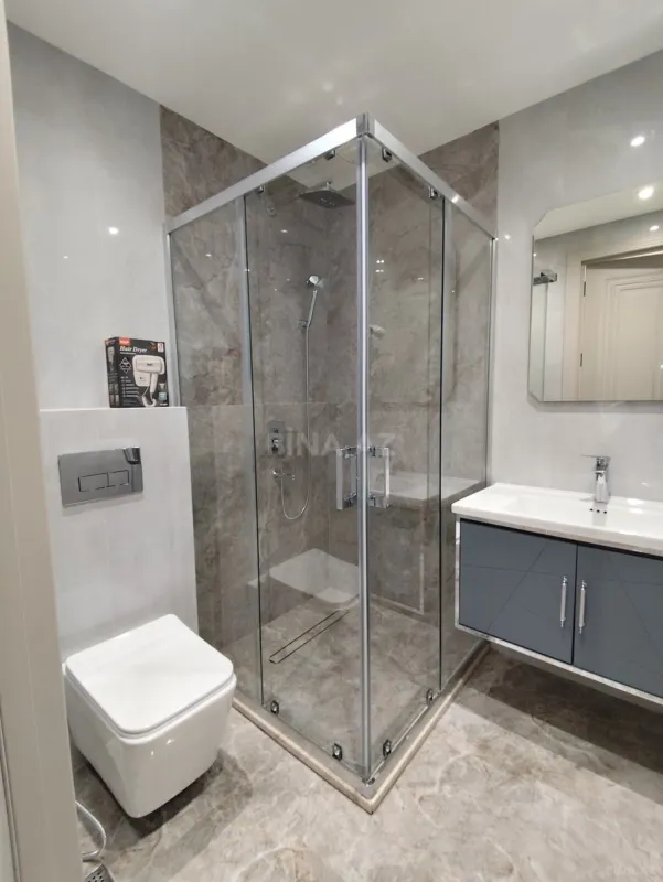 Satılır 3 otaqlı mənzil 128 m²