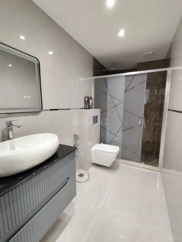 Satılır 3 otaqlı mənzil 128 m²