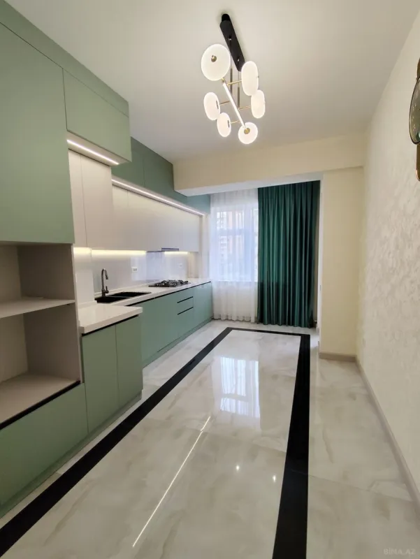 Satılır 3 otaqlı mənzil 128 m²