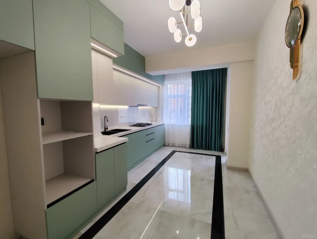 Satılır 3 otaqlı mənzil 128 m²