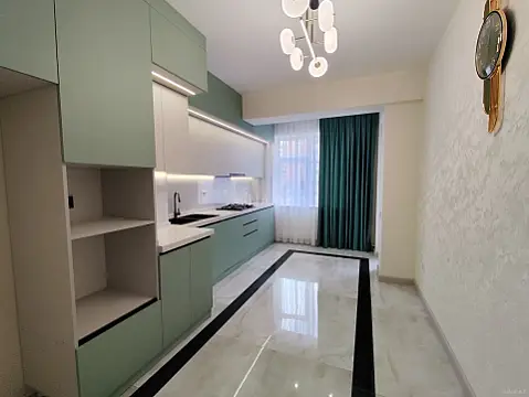 Satılır 3 otaqlı mənzil 128 m²