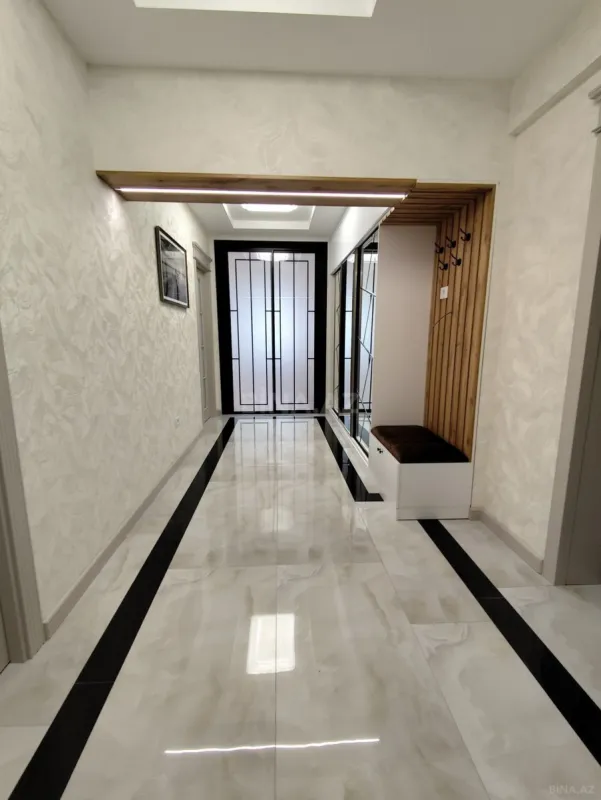 Satılır 3 otaqlı mənzil 128 m²