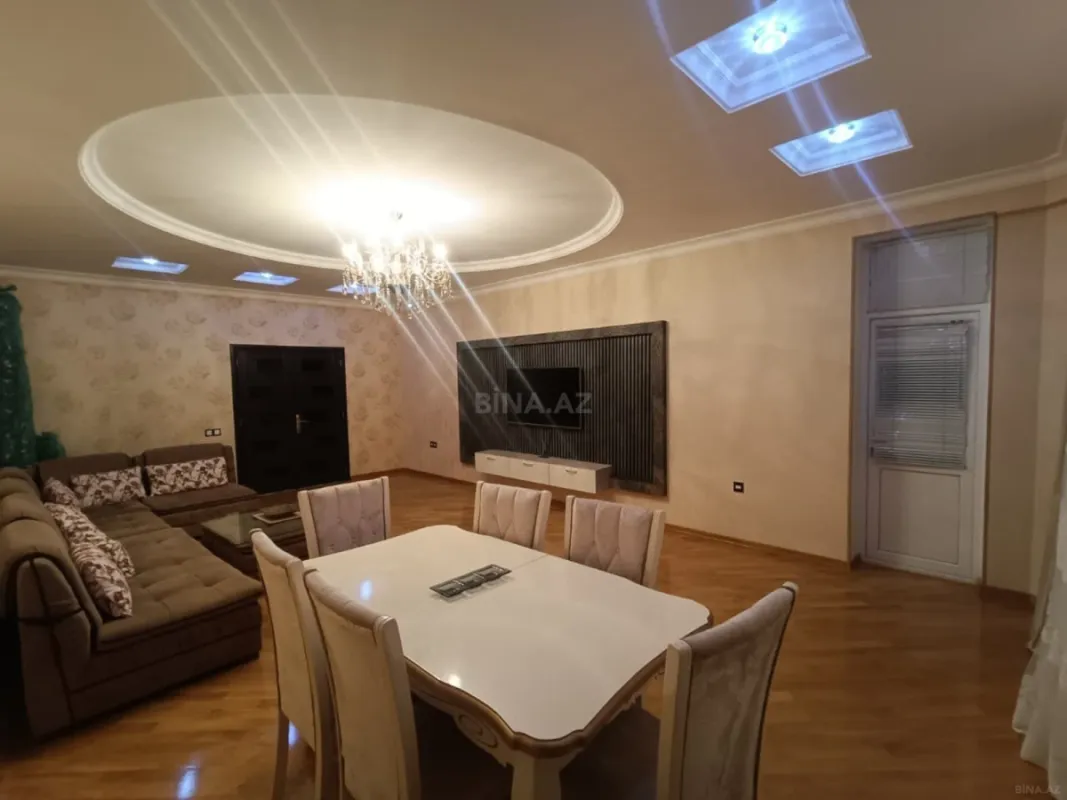 Kirayə verilir 2 otaqlı mənzil 115 m²